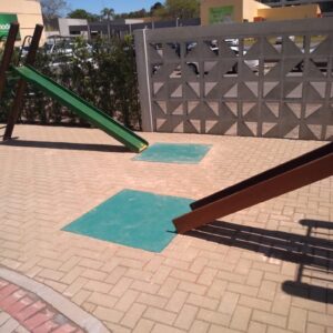 Estrado  de Borracha - medida: 1m x 1m x 22mm